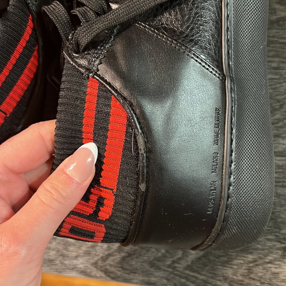 Fancy sneakers 👟 - Picture 6 of 6